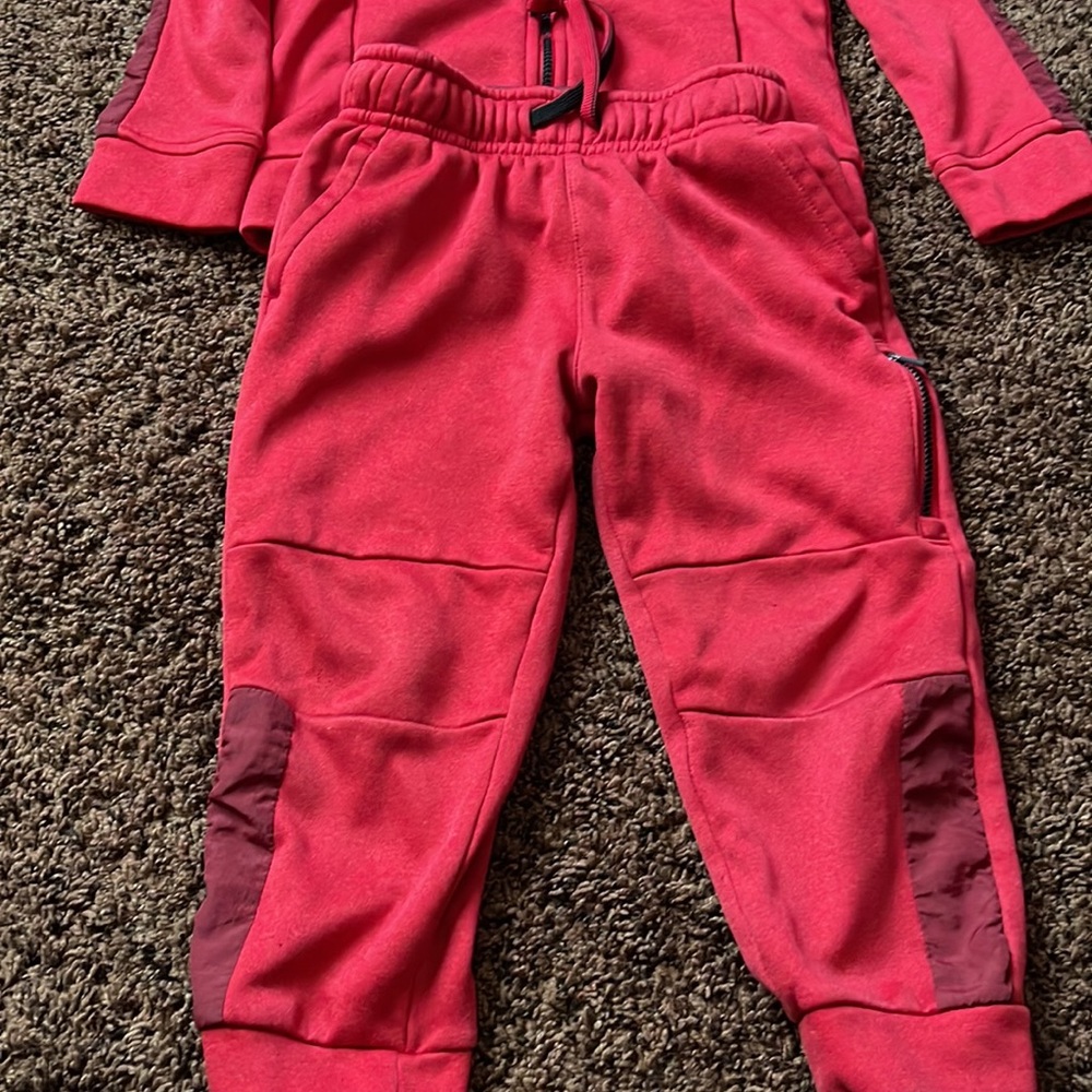 Matching set - Picture 3 of 3